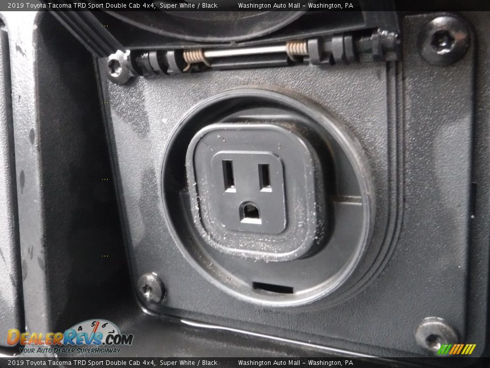2019 Toyota Tacoma TRD Sport Double Cab 4x4 Super White / Black Photo #17