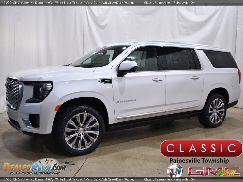 2022 GMC Yukon XL Denali 4WD White Frost Tricoat / Very Dark Ash Gray/Dark Walnut Photo #1