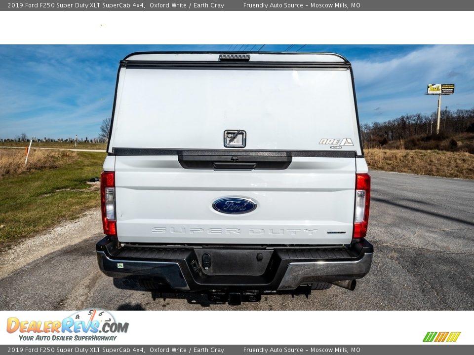 2019 Ford F250 Super Duty XLT SuperCab 4x4 Oxford White / Earth Gray Photo #5