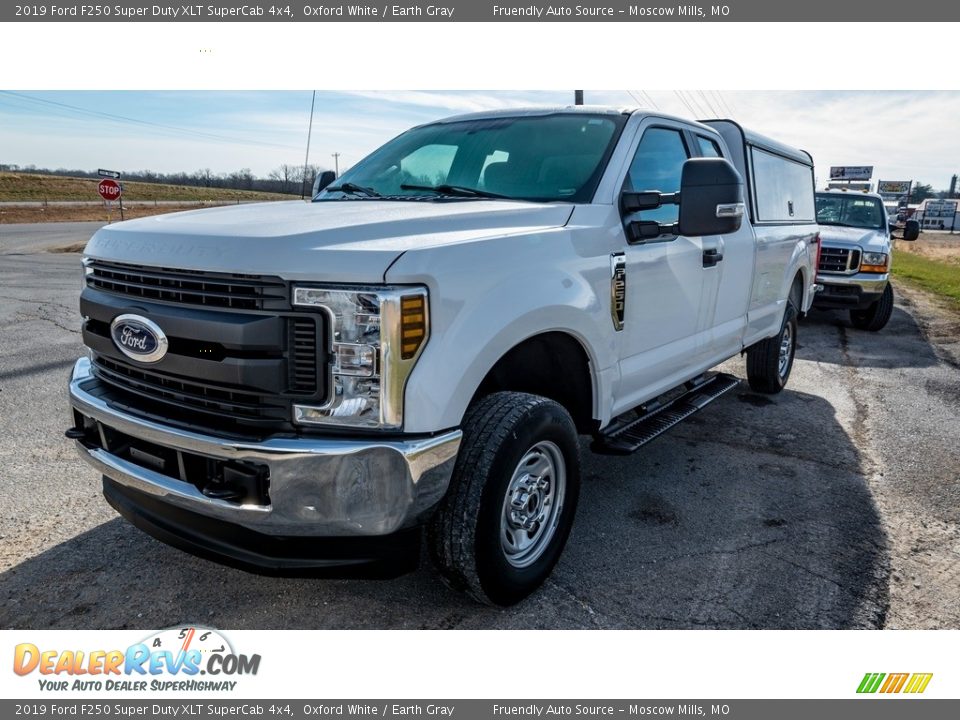 2019 Ford F250 Super Duty XLT SuperCab 4x4 Oxford White / Earth Gray Photo #8