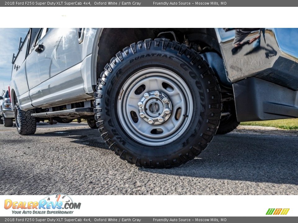 2018 Ford F250 Super Duty XLT SuperCab 4x4 Oxford White / Earth Gray Photo #2