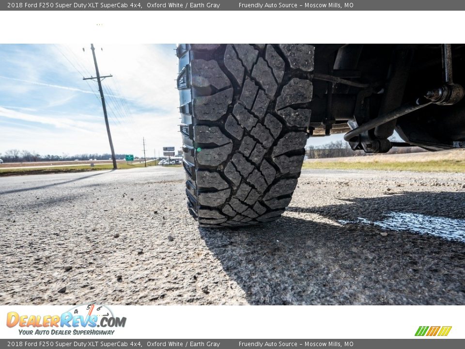 2018 Ford F250 Super Duty XLT SuperCab 4x4 Oxford White / Earth Gray Photo #12