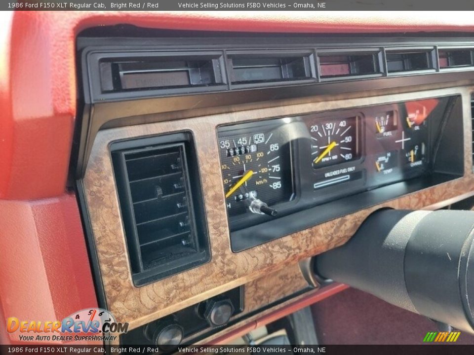 Dashboard of 1986 Ford F150 XLT Regular Cab Photo #17