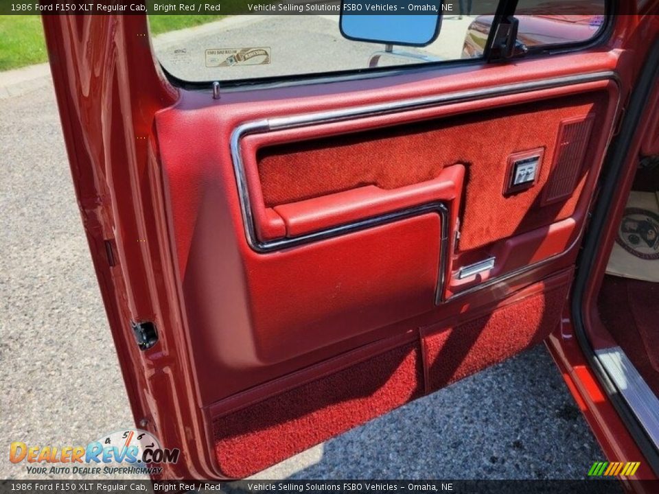 Door Panel of 1986 Ford F150 XLT Regular Cab Photo #20