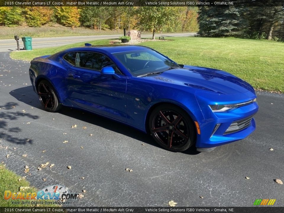 2016 Chevrolet Camaro LT Coupe Hyper Blue Metallic / Medium Ash Gray Photo #9