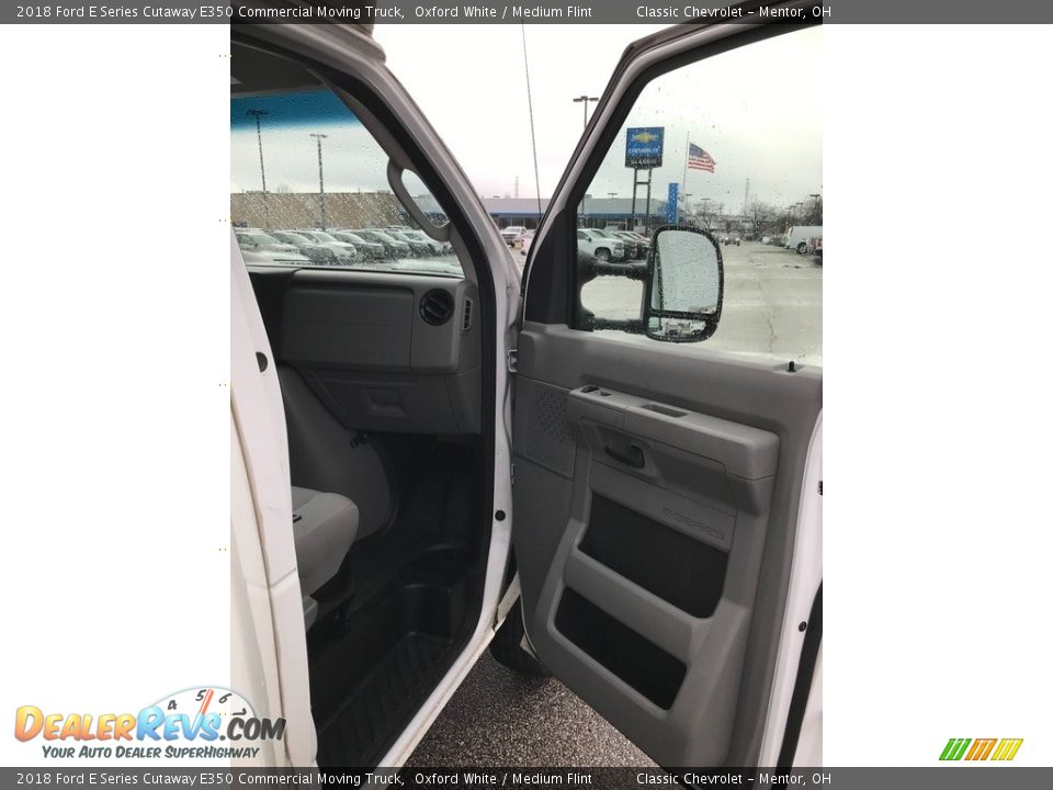 2018 Ford E Series Cutaway E350 Commercial Moving Truck Oxford White / Medium Flint Photo #6