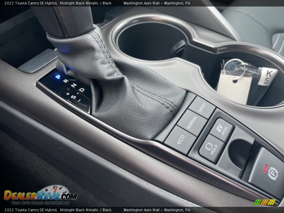 2022 Toyota Camry SE Hybrid Midnight Black Metallic / Black Photo #16