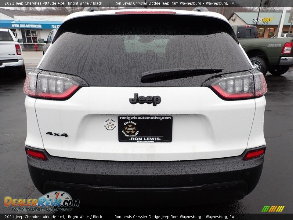 2021 Jeep Cherokee Altitude 4x4 Bright White / Black Photo #4