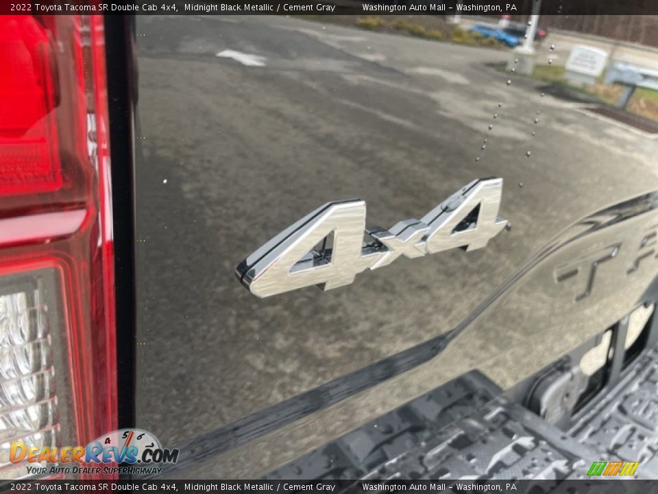2022 Toyota Tacoma SR Double Cab 4x4 Midnight Black Metallic / Cement Gray Photo #13