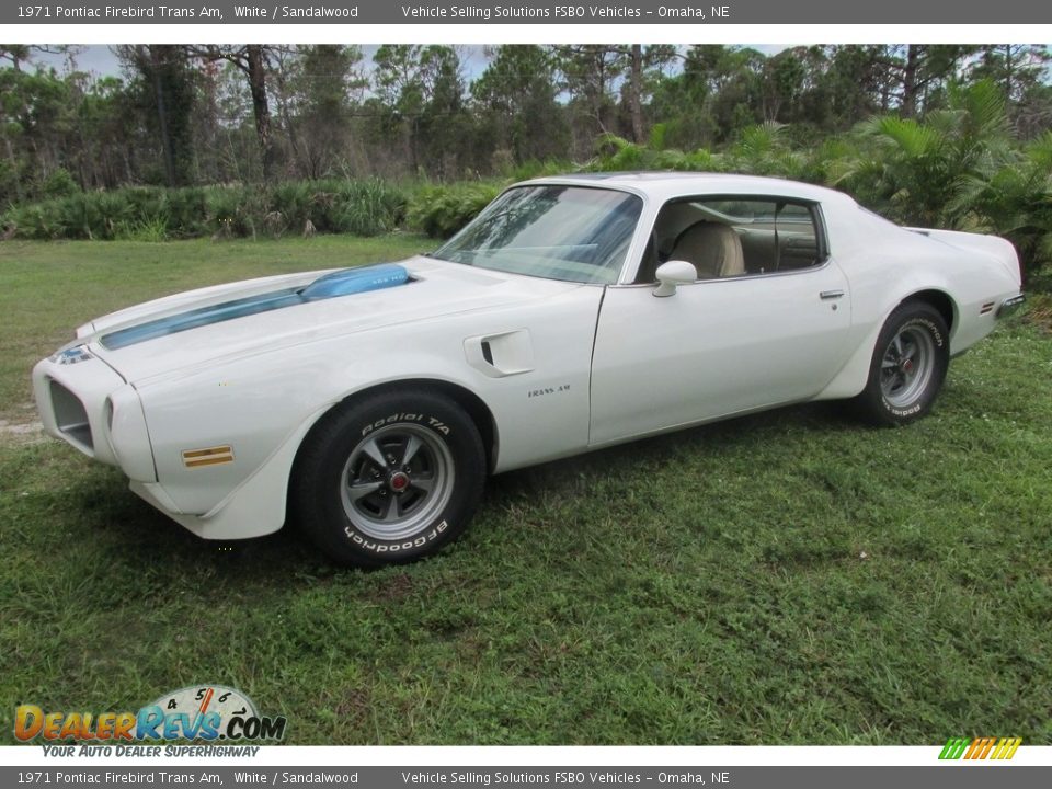 Front 3/4 View of 1971 Pontiac Firebird Trans Am Photo #1