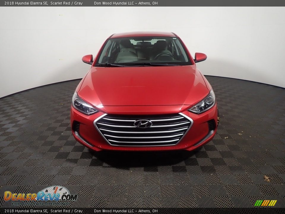 2018 Hyundai Elantra SE Scarlet Red / Gray Photo #4