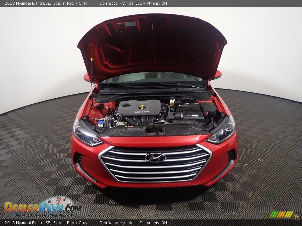 2018 Hyundai Elantra SE Scarlet Red / Gray Photo #5