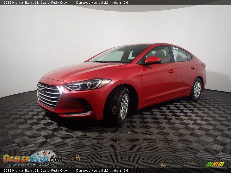2018 Hyundai Elantra SE Scarlet Red / Gray Photo #7