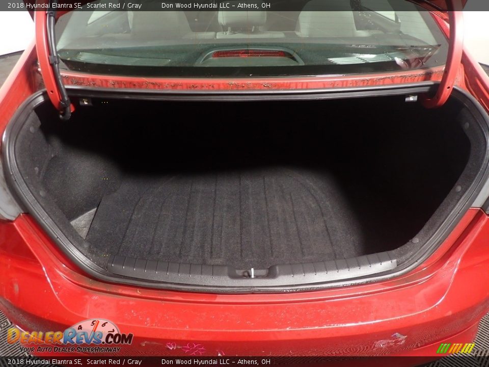 2018 Hyundai Elantra SE Scarlet Red / Gray Photo #14