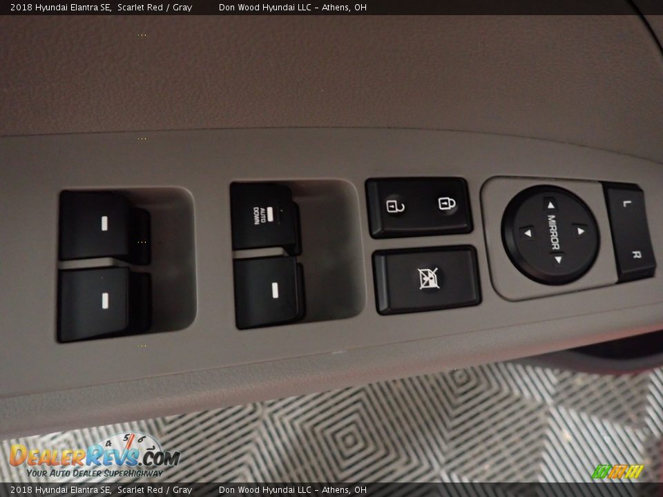2018 Hyundai Elantra SE Scarlet Red / Gray Photo #20