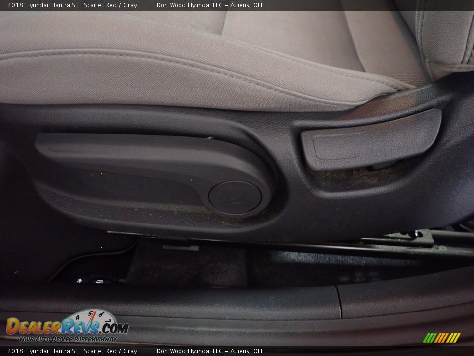 2018 Hyundai Elantra SE Scarlet Red / Gray Photo #22
