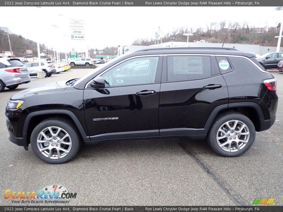 2022 Jeep Compass Latitude Lux 4x4 Diamond Black Crystal Pearl / Black Photo #2