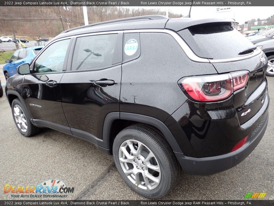 2022 Jeep Compass Latitude Lux 4x4 Diamond Black Crystal Pearl / Black Photo #3