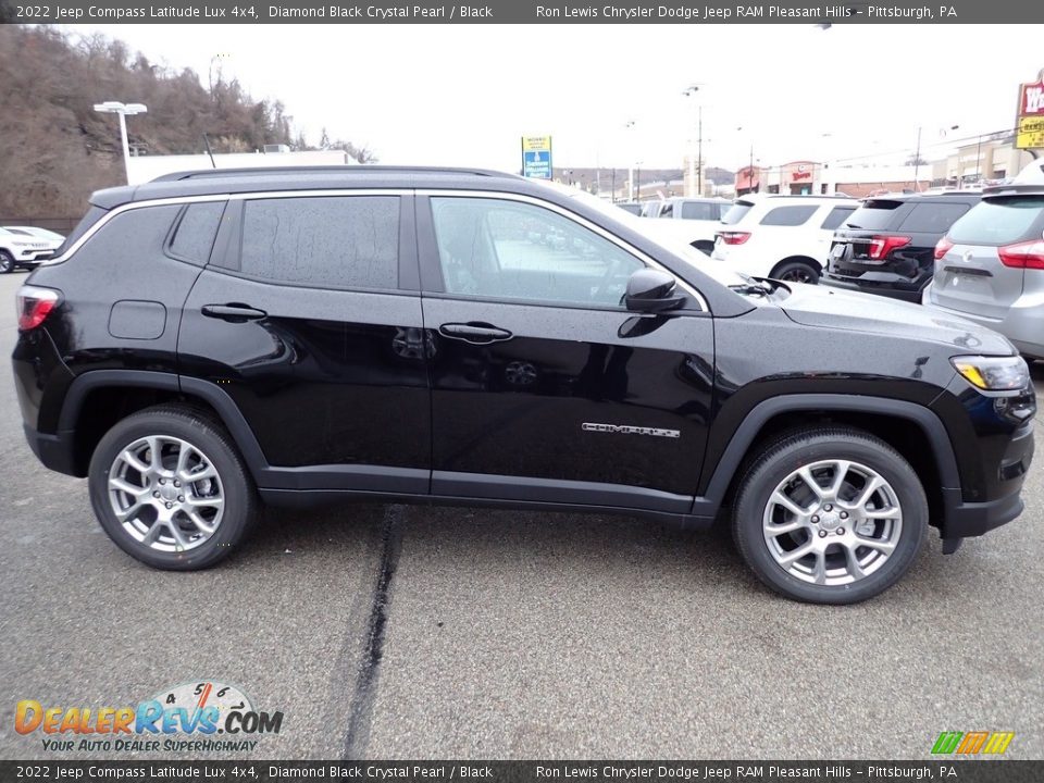 2022 Jeep Compass Latitude Lux 4x4 Diamond Black Crystal Pearl / Black Photo #7