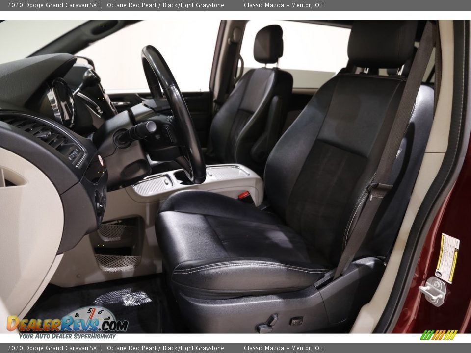 2020 Dodge Grand Caravan SXT Octane Red Pearl / Black/Light Graystone Photo #5