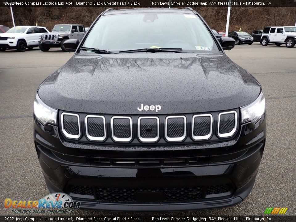 2022 Jeep Compass Latitude Lux 4x4 Diamond Black Crystal Pearl / Black Photo #9