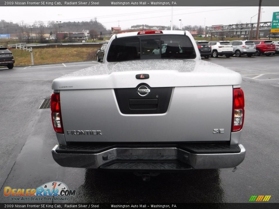2009 Nissan Frontier SE King Cab Radiant Silver / Steel Photo #11