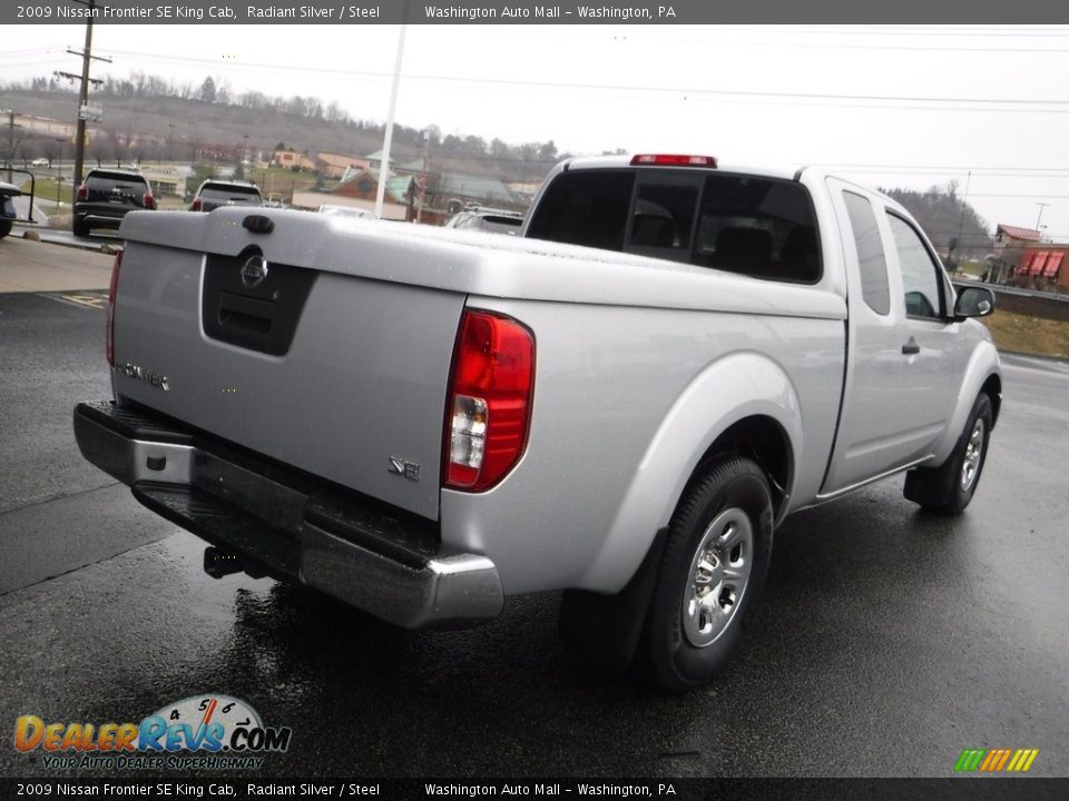 2009 Nissan Frontier SE King Cab Radiant Silver / Steel Photo #12