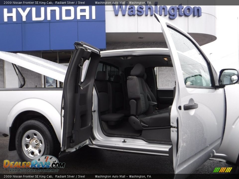 2009 Nissan Frontier SE King Cab Radiant Silver / Steel Photo #14