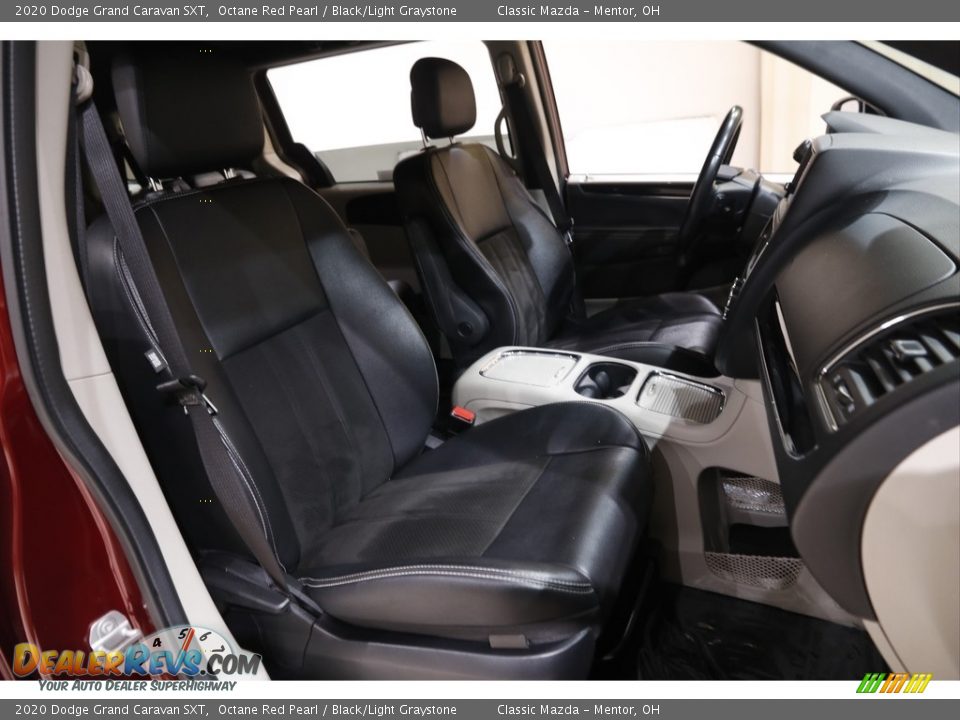 2020 Dodge Grand Caravan SXT Octane Red Pearl / Black/Light Graystone Photo #16
