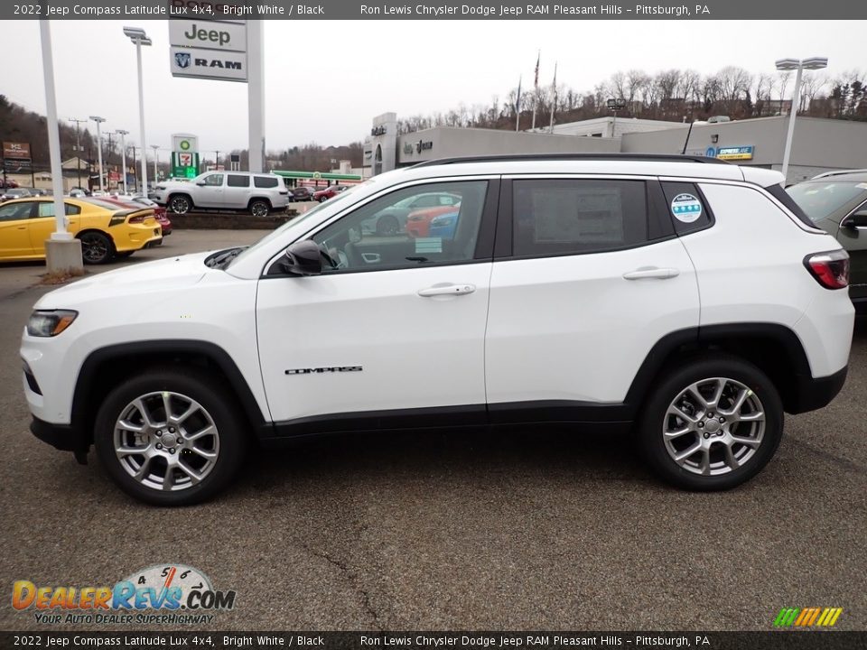2022 Jeep Compass Latitude Lux 4x4 Bright White / Black Photo #2