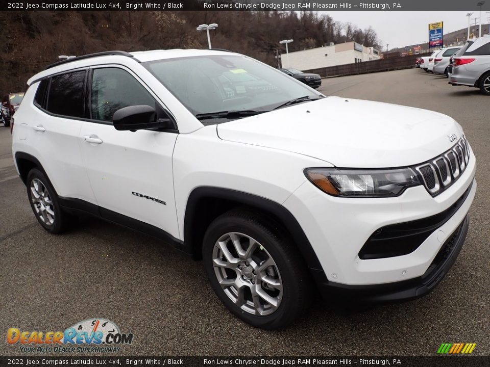 2022 Jeep Compass Latitude Lux 4x4 Bright White / Black Photo #8