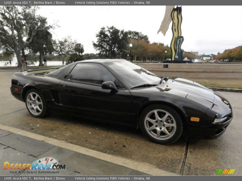 Front 3/4 View of 1995 Acura NSX T Photo #13