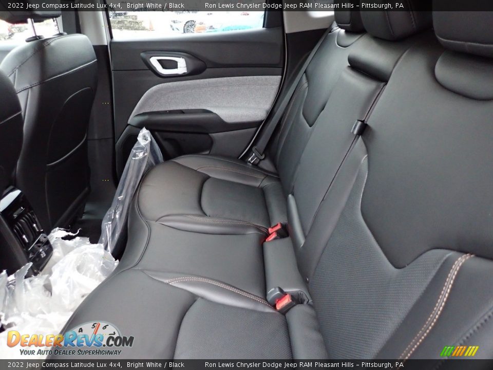 2022 Jeep Compass Latitude Lux 4x4 Bright White / Black Photo #12