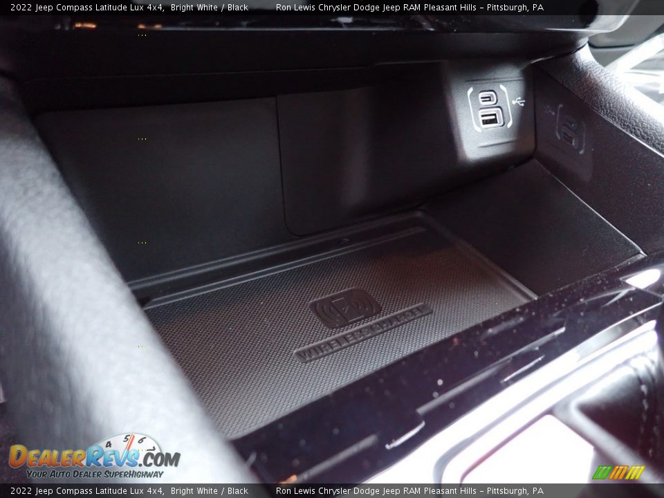 2022 Jeep Compass Latitude Lux 4x4 Bright White / Black Photo #17
