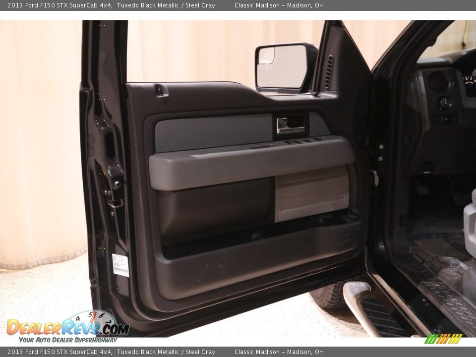 2013 Ford F150 STX SuperCab 4x4 Tuxedo Black Metallic / Steel Gray Photo #4