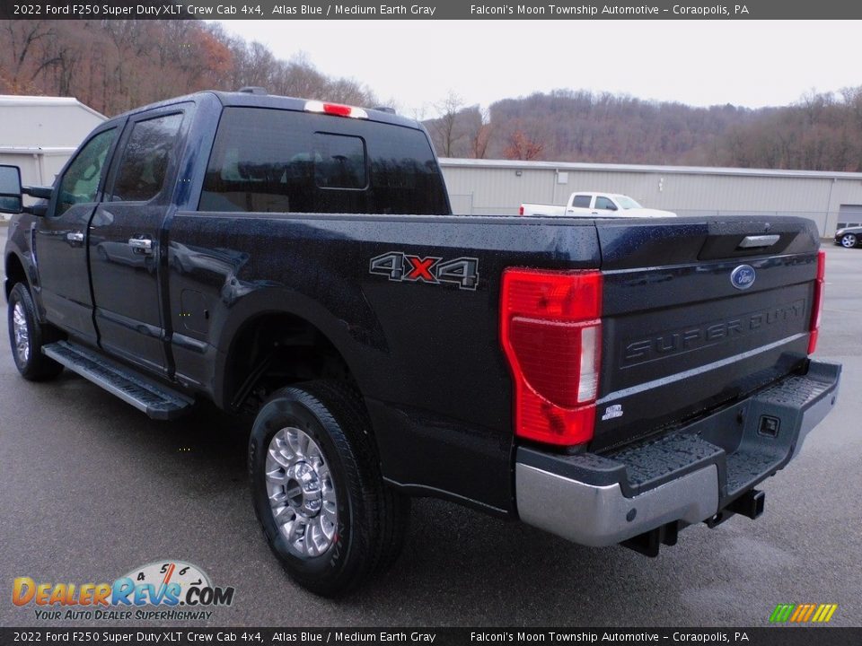 2022 Ford F250 Super Duty XLT Crew Cab 4x4 Atlas Blue / Medium Earth Gray Photo #5