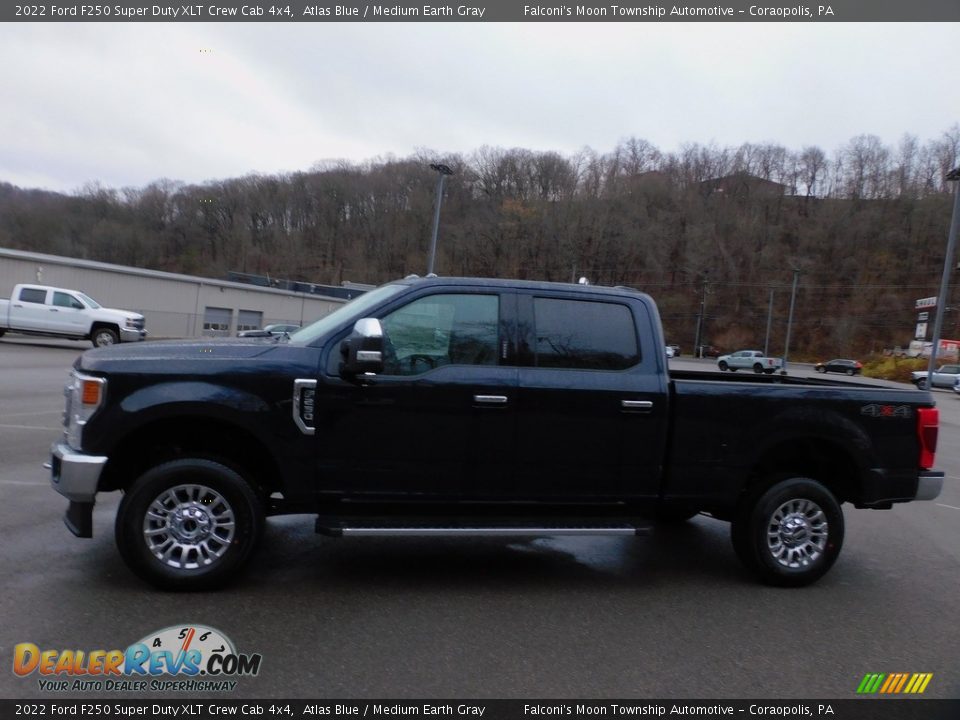 2022 Ford F250 Super Duty XLT Crew Cab 4x4 Atlas Blue / Medium Earth Gray Photo #6