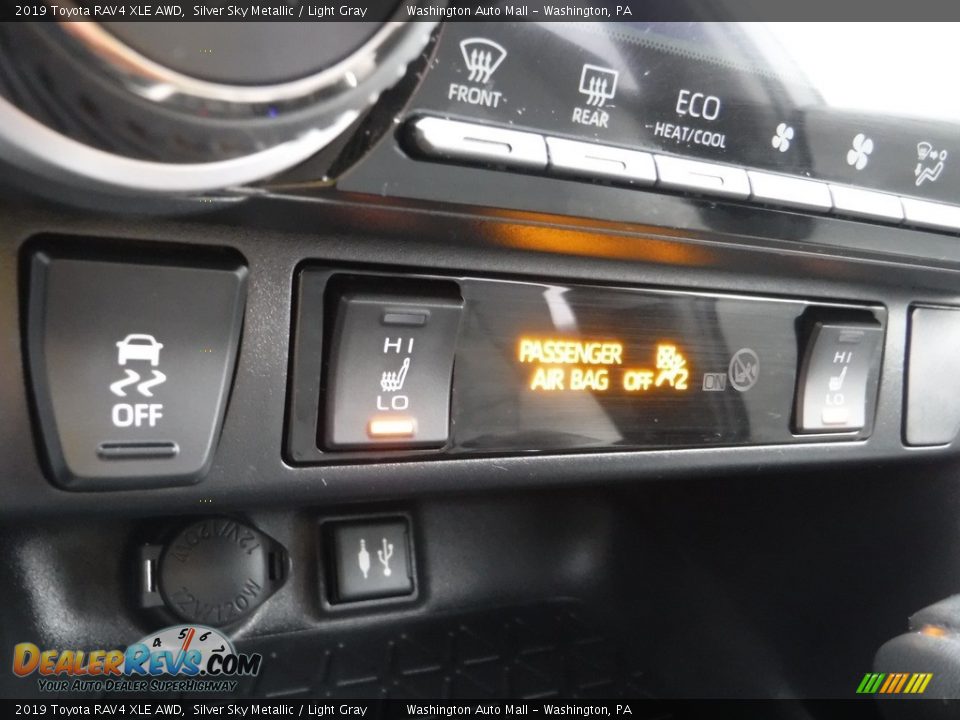 2019 Toyota RAV4 XLE AWD Silver Sky Metallic / Light Gray Photo #6