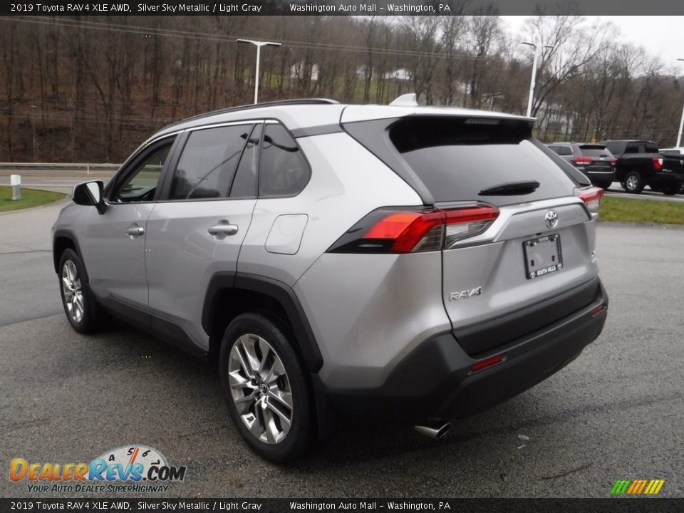 2019 Toyota RAV4 XLE AWD Silver Sky Metallic / Light Gray Photo #14