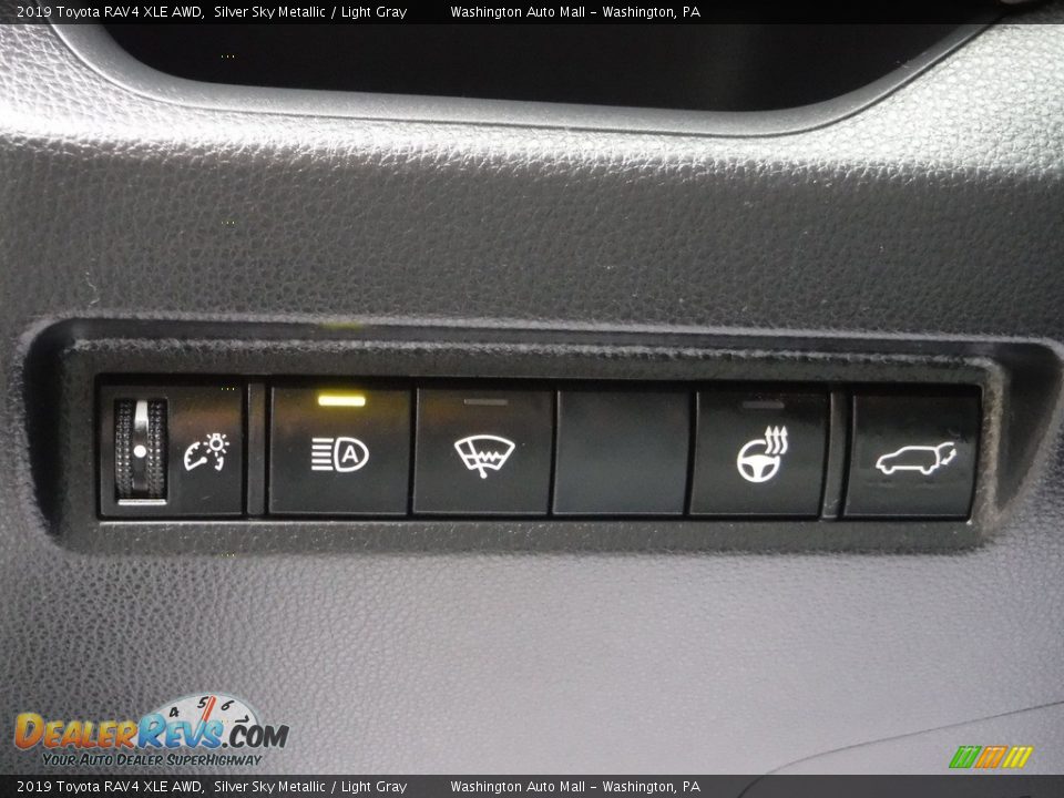 2019 Toyota RAV4 XLE AWD Silver Sky Metallic / Light Gray Photo #20
