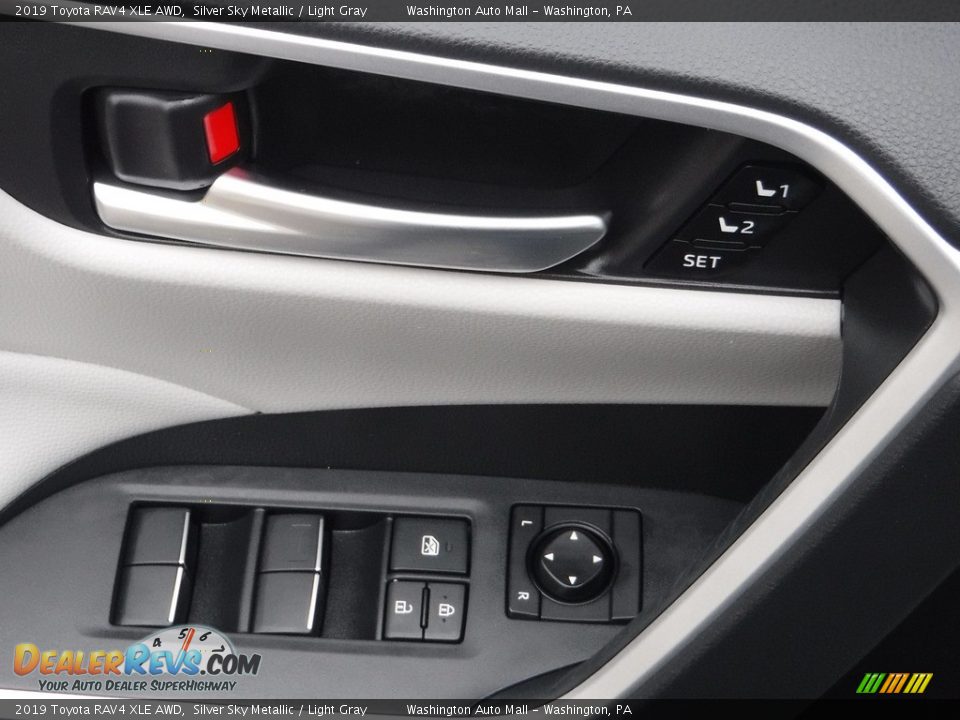 2019 Toyota RAV4 XLE AWD Silver Sky Metallic / Light Gray Photo #21