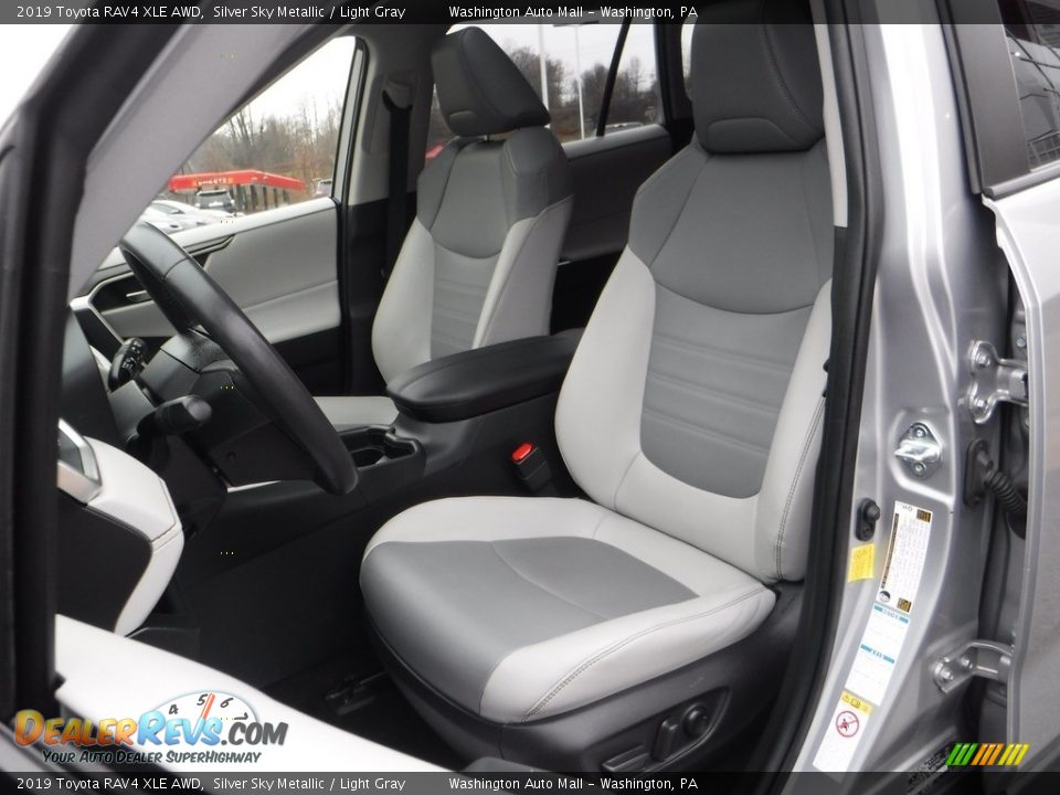 2019 Toyota RAV4 XLE AWD Silver Sky Metallic / Light Gray Photo #23