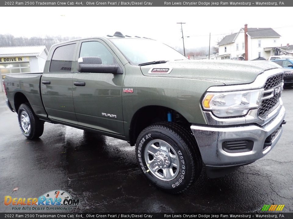 Front 3/4 View of 2022 Ram 2500 Tradesman Crew Cab 4x4 Photo #7