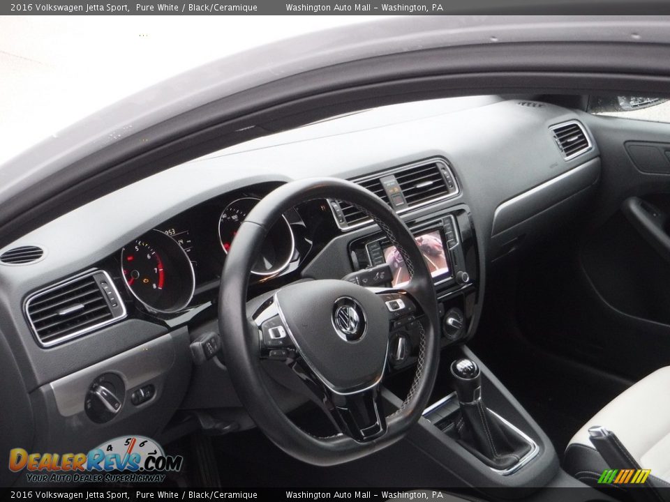 Dashboard of 2016 Volkswagen Jetta Sport Photo #17