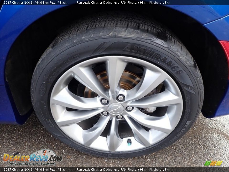 2015 Chrysler 200 S Vivid Blue Pearl / Black Photo #10