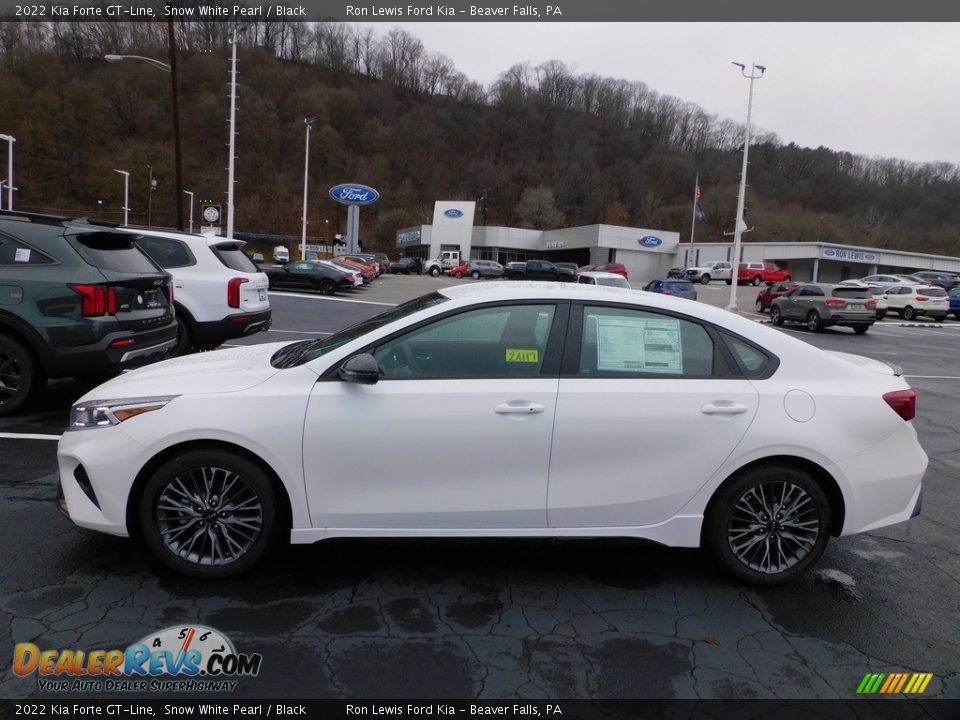2022 Kia Forte GT-Line Snow White Pearl / Black Photo #6
