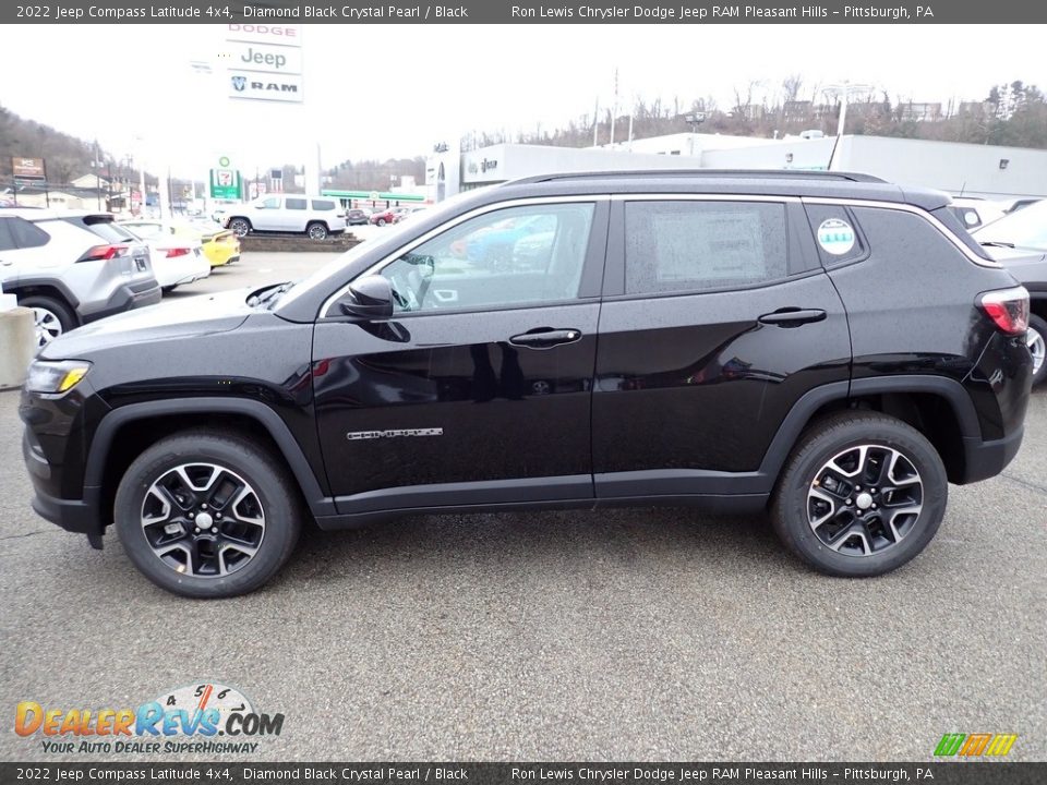2022 Jeep Compass Latitude 4x4 Diamond Black Crystal Pearl / Black Photo #2