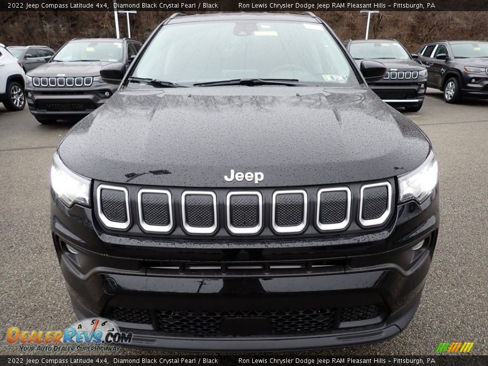 2022 Jeep Compass Latitude 4x4 Diamond Black Crystal Pearl / Black Photo #9