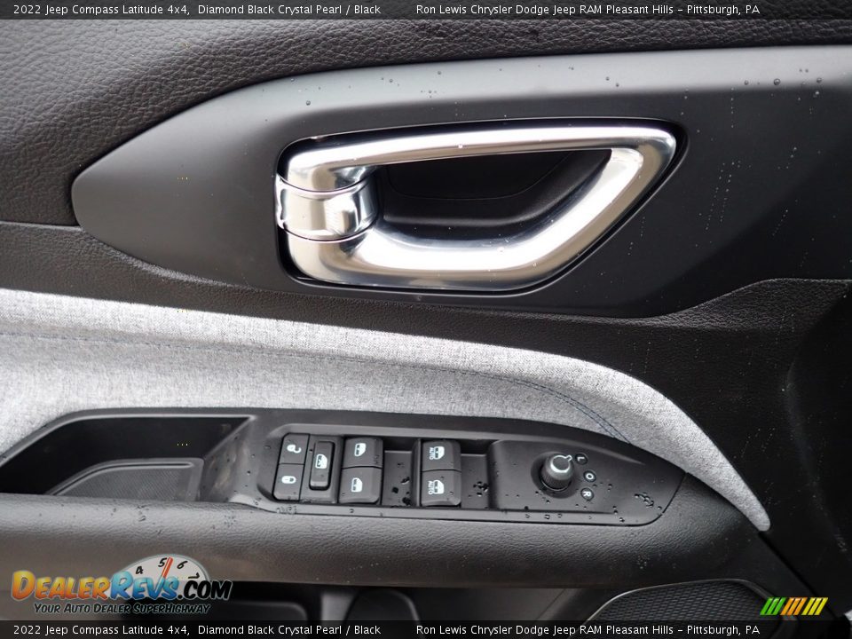 2022 Jeep Compass Latitude 4x4 Diamond Black Crystal Pearl / Black Photo #14