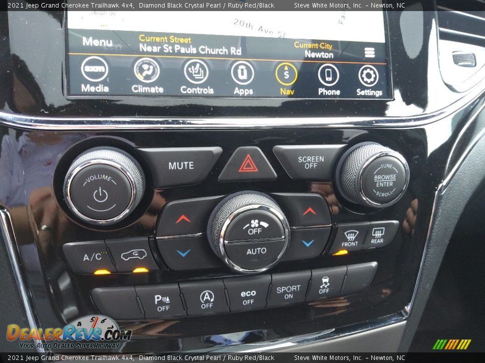 Controls of 2021 Jeep Grand Cherokee Trailhawk 4x4 Photo #28